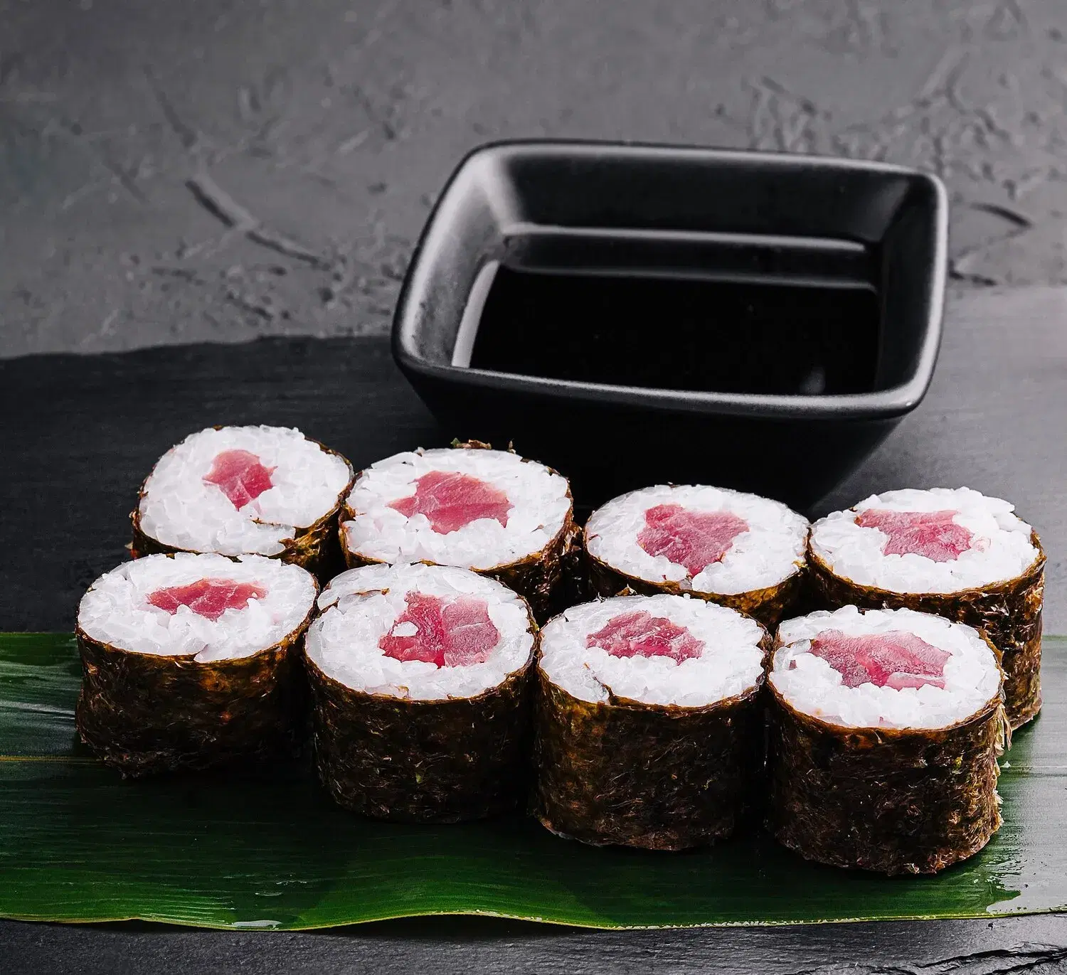 Maki Rolls Maki Rolls https://4kym48m6w0dj35od.public.blob.vercel-storage.com/dishes/internal/maki-rolls-1759361043283.webp
